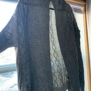 Cute knit heathered grey cardigan